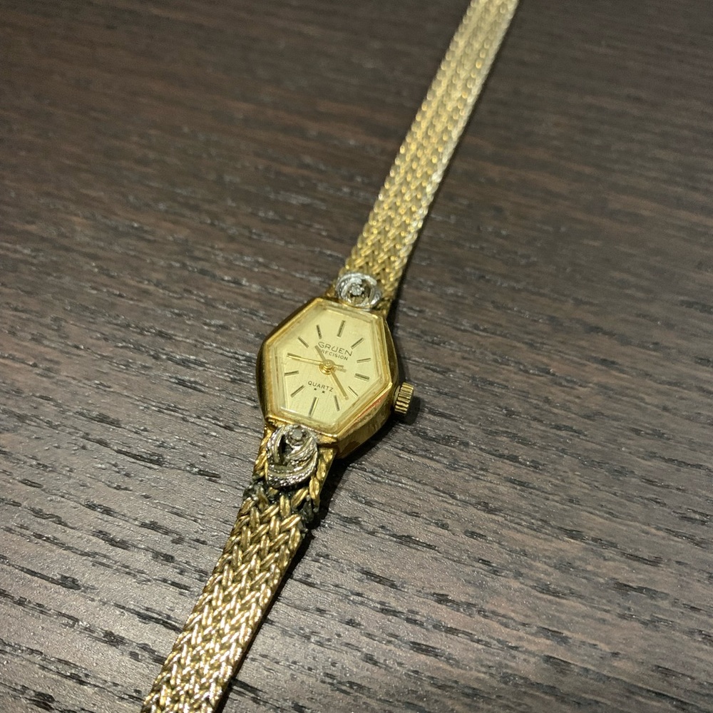 Vintage Gruen Precision Quartz Women’s Luxury Gold Watch Swiss Diamond rare